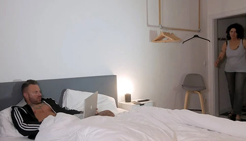 Caught full: Ansehen auf EroticOnly.DE